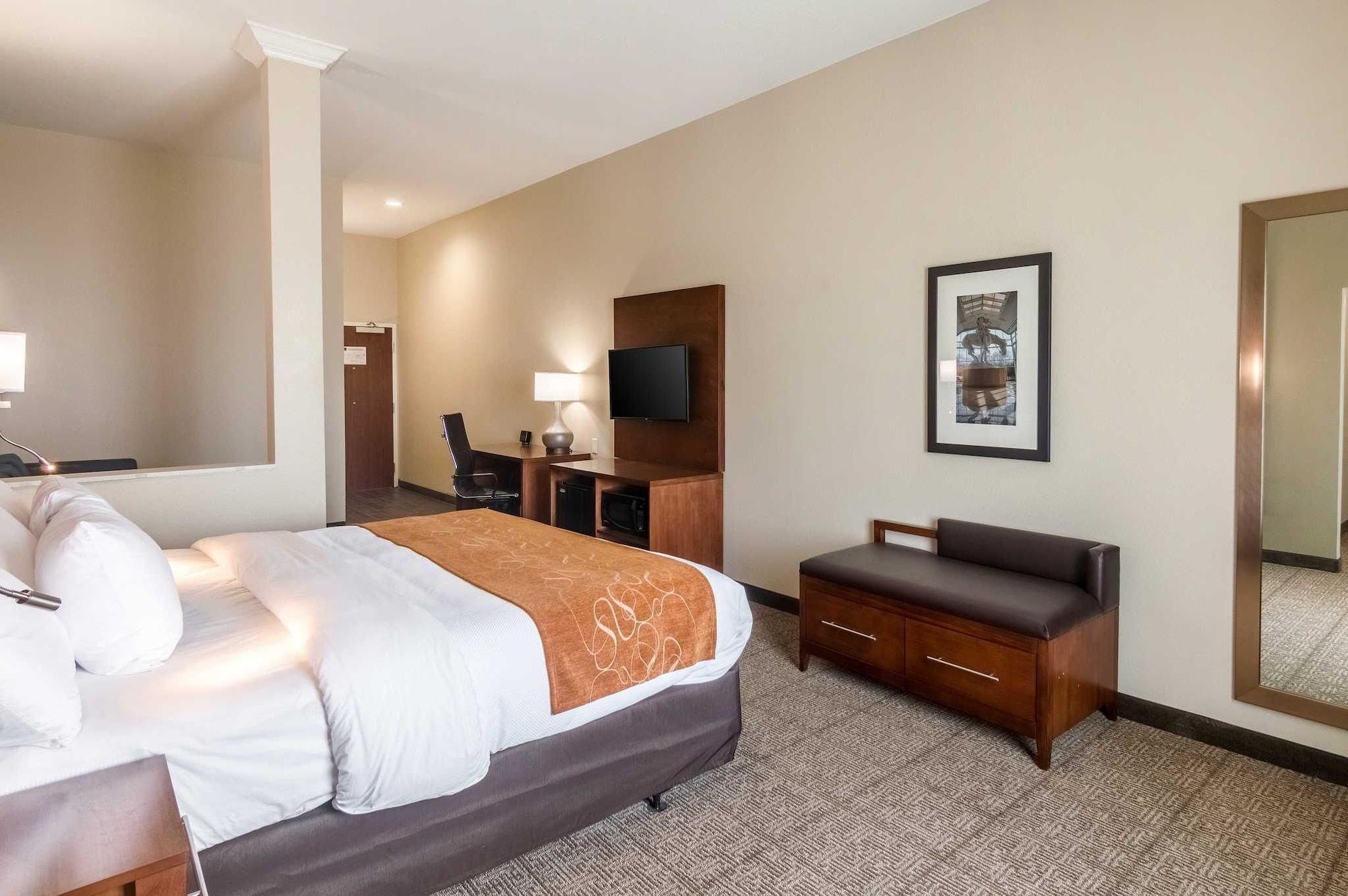 Comfort Suites Fairgrounds West Оклахома-Сити Экстерьер фото