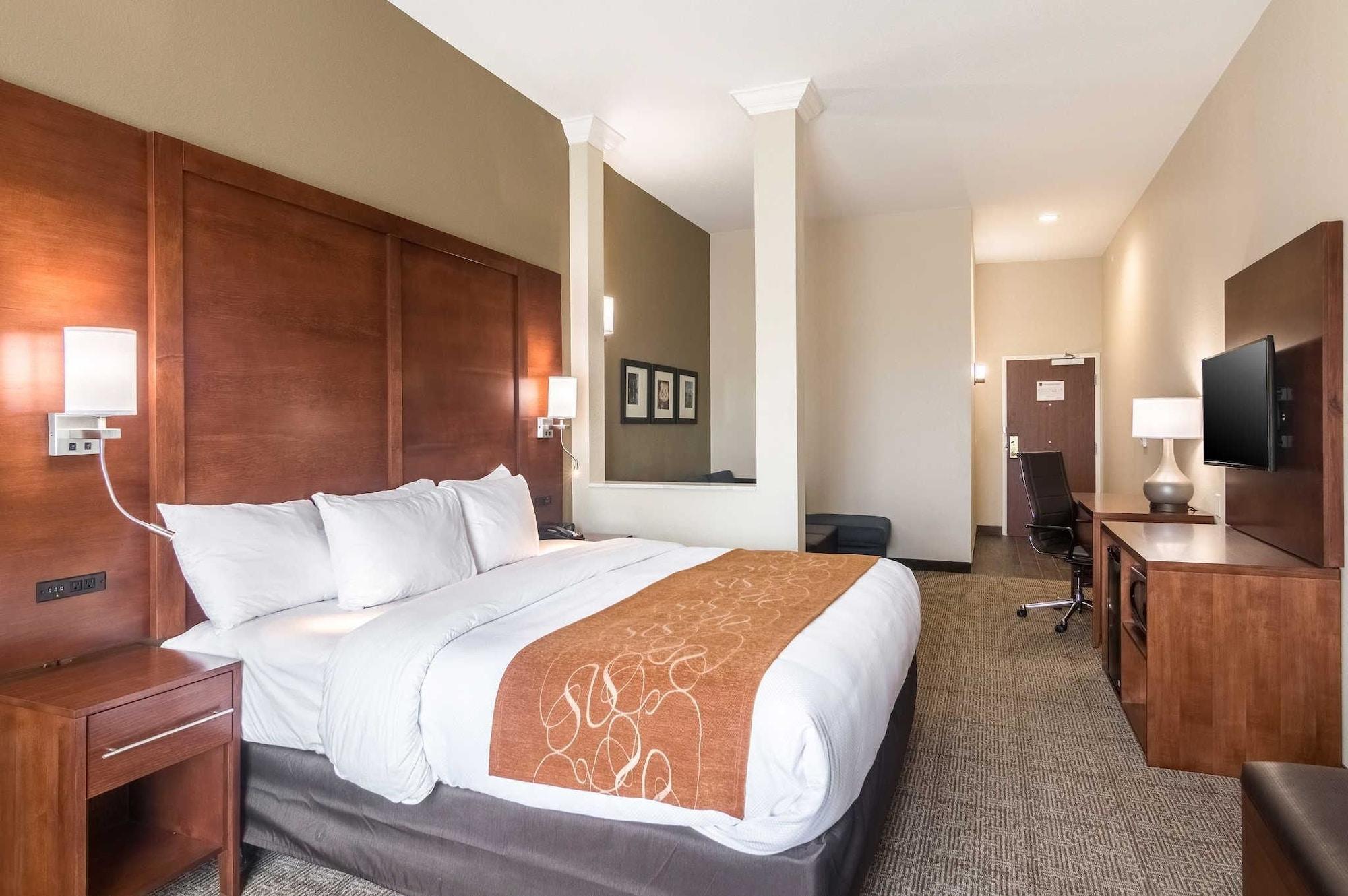 Comfort Suites Fairgrounds West Оклахома-Сити Экстерьер фото
