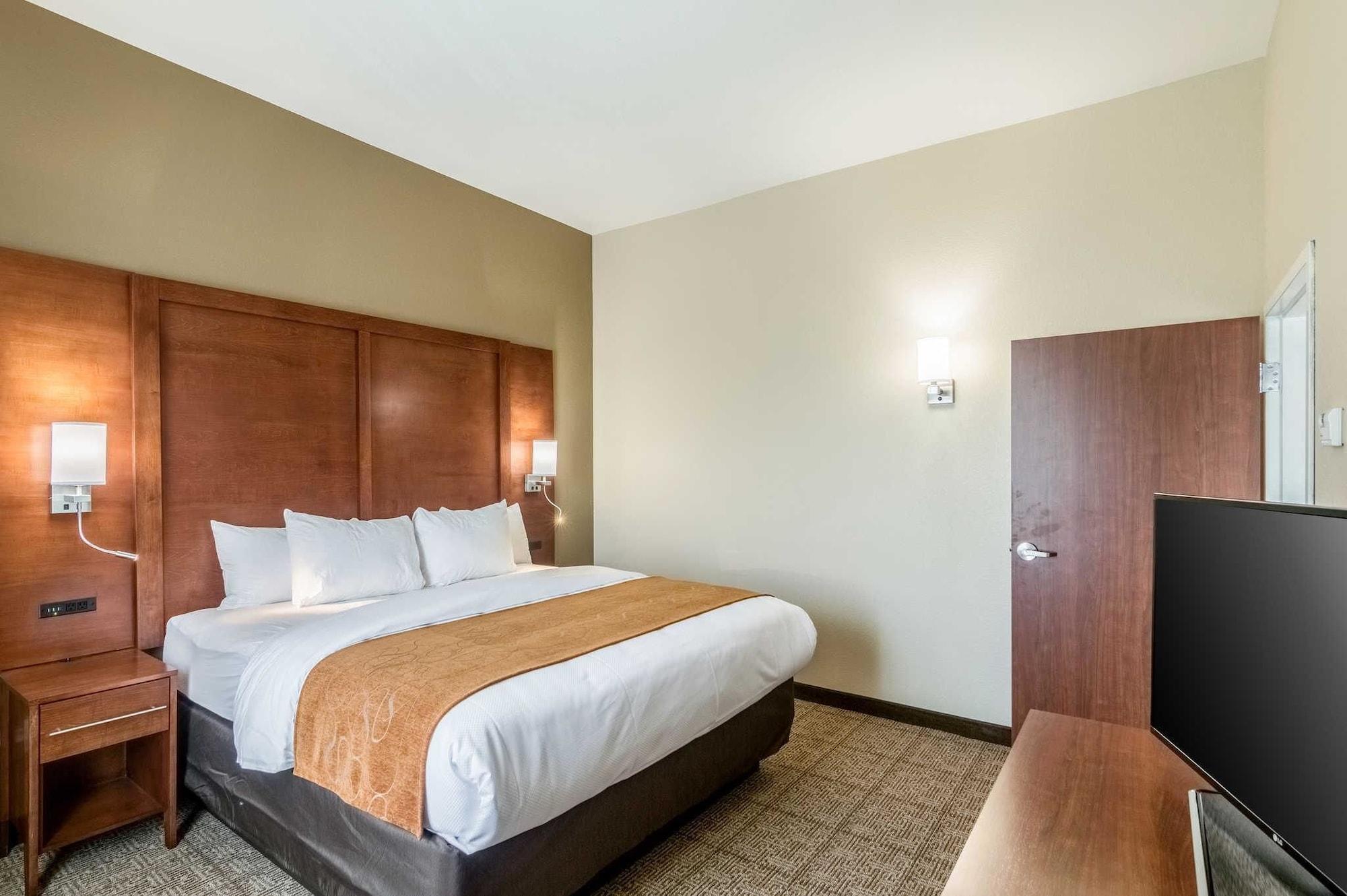 Comfort Suites Fairgrounds West Оклахома-Сити Экстерьер фото