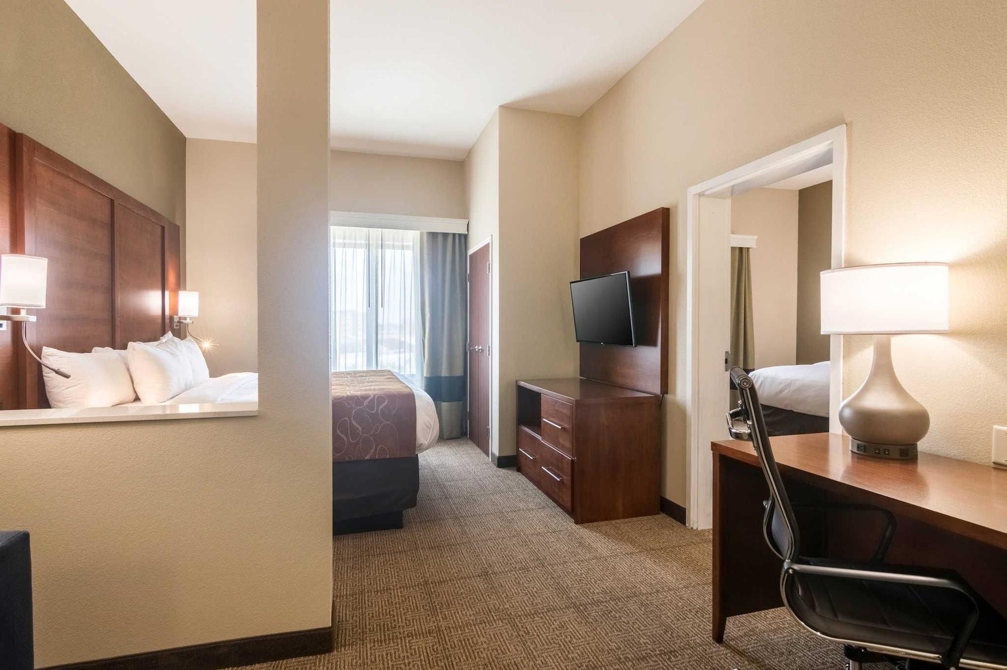 Comfort Suites Fairgrounds West Оклахома-Сити Экстерьер фото