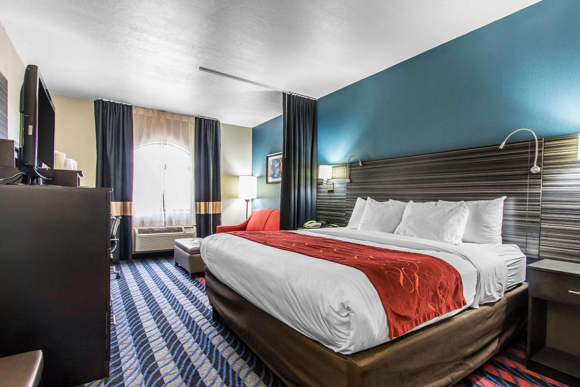 Comfort Suites Fairgrounds West Оклахома-Сити Экстерьер фото