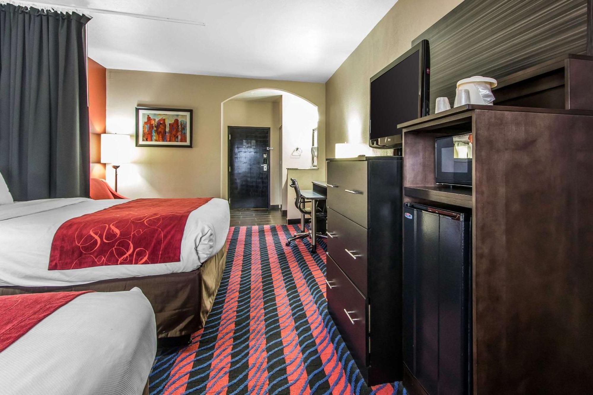 Comfort Suites Fairgrounds West Оклахома-Сити Экстерьер фото