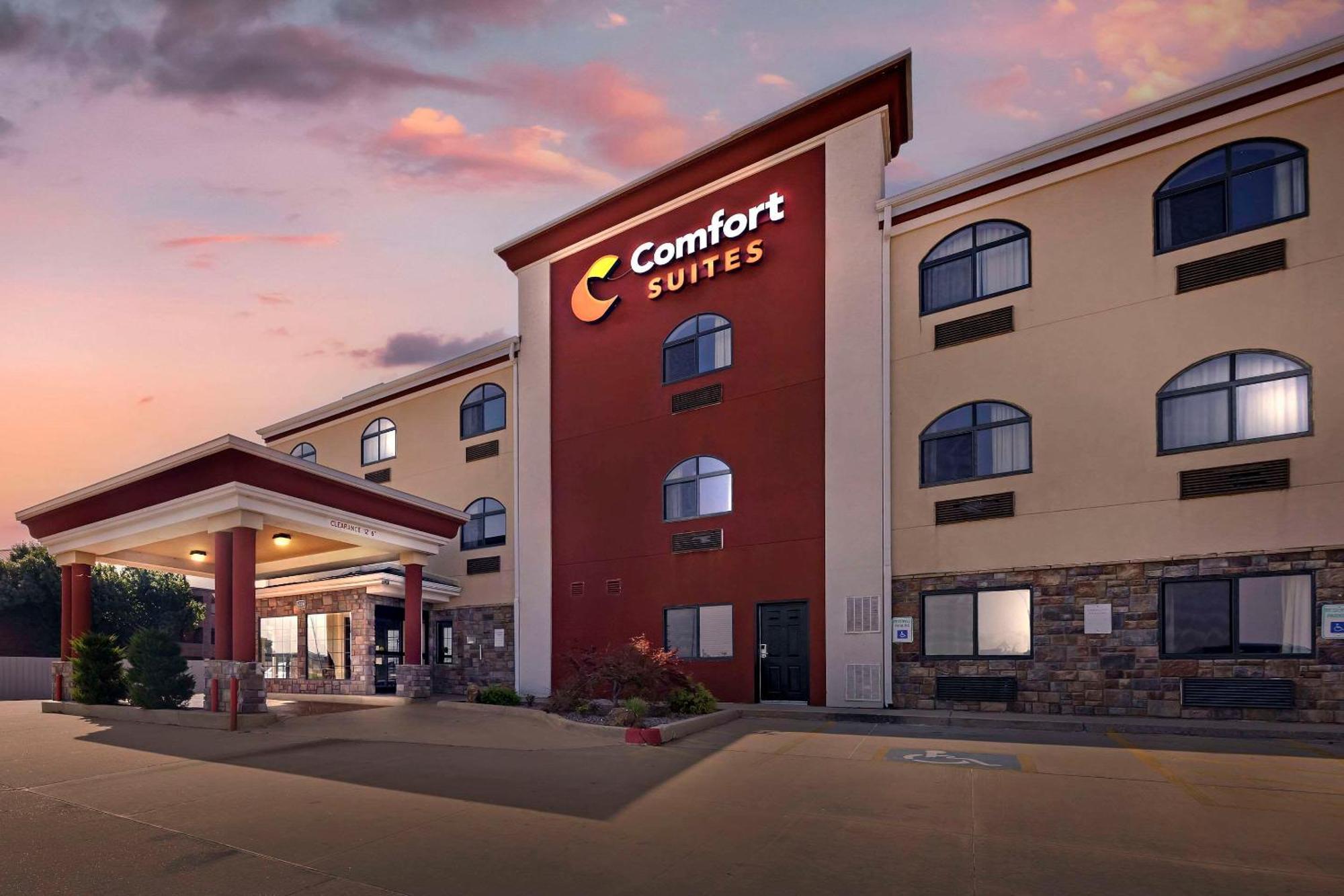 Comfort Suites Fairgrounds West Оклахома-Сити Экстерьер фото