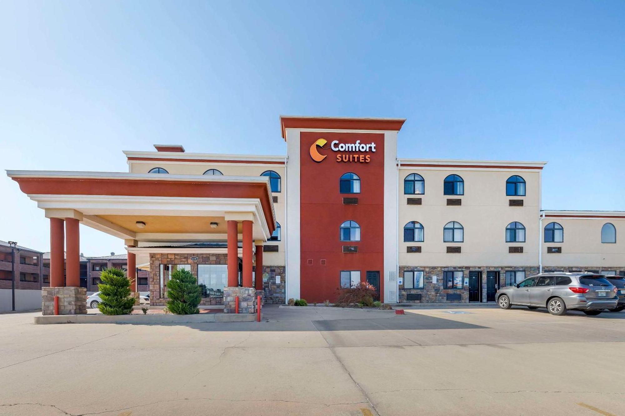 Comfort Suites Fairgrounds West Оклахома-Сити Экстерьер фото