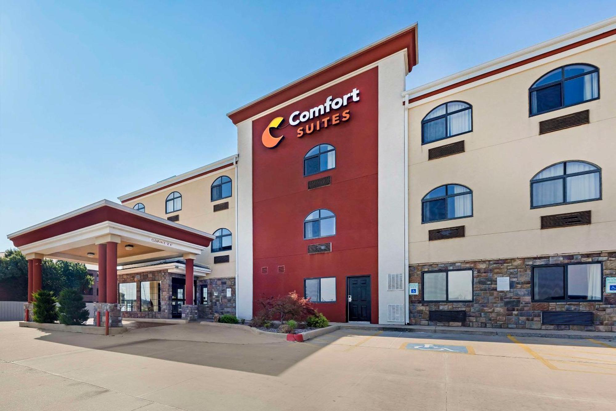 Comfort Suites Fairgrounds West Оклахома-Сити Экстерьер фото